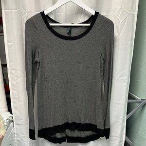 Cynthia Rowley Gray and Black Long Sleeve Blouse Tunic